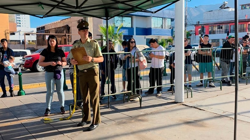 Poca congestión y rápido proceso: Desde la medianoche cientos de personas se han excusado en la región de Tarapacá