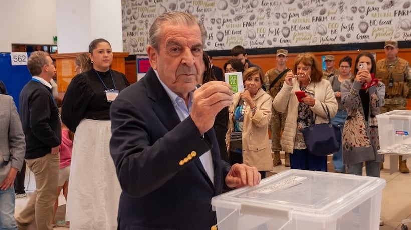 Ex presidente Frei: &quot;El futuro a partir de mañana necesita dialogo&quot;