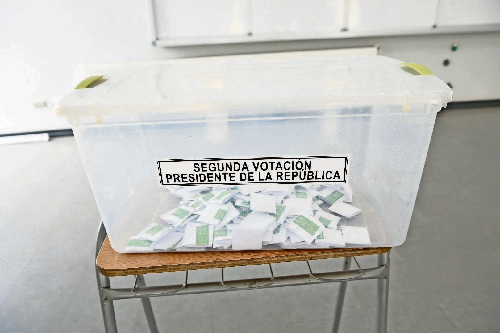 Panguipulli: Candidato José Antonio Kast lidera opción presidencial en pleno conteo de votos