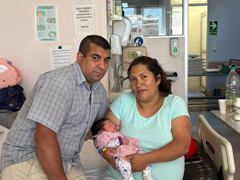 Hospital Base Valdivia dio la bienvenida a la primera bebé nacida en la región de Los Ríos en 2026