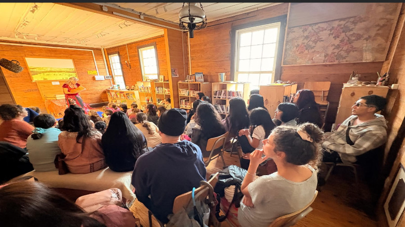 Niños de Chonchi disfrutaron de una jornada de cuentacuentos