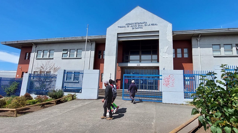 Ladrón va a prisión por asalto contra vendedora de 80 años en Chonchi