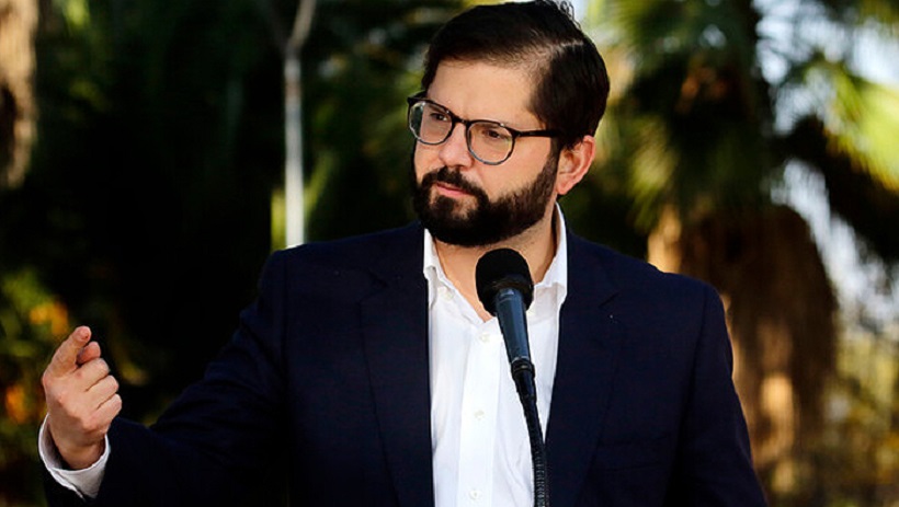 Exdirector del SLEP Atacama presentará querella contra Presidente Boric