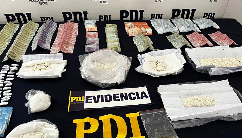 Ocultos en estanque de vehículo: PDI incautó más de 22 kilos de cocaína en complejo Chacalluta