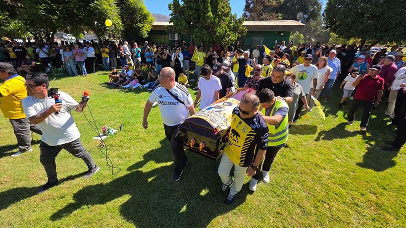 [FOTOS] Así fue el emocionante paso del cortejo fúnebre de Víctor ‘Pititore’ Cabrera por Quillota
