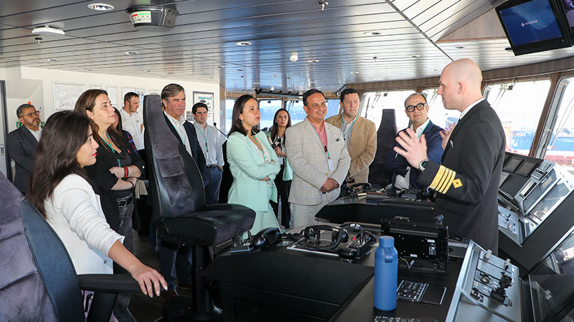 Valparaíso da el vamos a la temporada de cruceros con la recalada de moderna nave