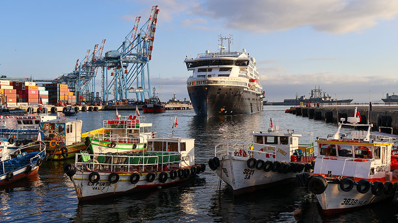 Valparaíso da el vamos a la temporada de cruceros con la recalada de moderna nave