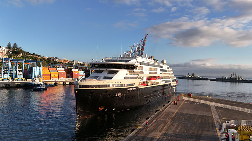 Valparaíso da el vamos a la temporada de cruceros con la recalada de moderna nave