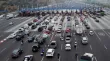 Más de 350 mil vehículos saldrán de la RM por fin de semana largo: MOP aplicará protocolo de emergencia por congestión vial