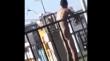 [VIDEO] Captan a persona bañándose en Avenida de Antofagasta