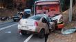 Choque entre un bus y un auto en la Ruta de la Madera deja un fallecido y al menos 15 heridos