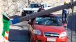Poste cayó sobre un vehículo en Santa Inés en Viña