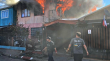 [FOTO] Violento incendio destruyó una vivienda en Hualpén: no hubo heridos