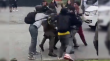 [VIDEO] Oficial disparó su arma de servicio al ver que carabinero era agredido por 4 sujetos durante riña escolar