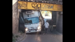Camión chocó contra paso nivel ferroviario en Quillota