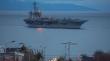 Lancheros expectantes por arribo de portaaviones en Valparaíso