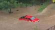 Camioneta debió ser rescatada tras quedar atrapada en el agua por las intensas lluvias en Reñaca