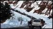 Sujeto fue rescatado tras quedar sepultado en su vehículo por deslizamiento de nieve entre Farellones y Valle Nevado