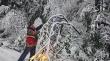 Continúan los trabajos de despeje de caminos afectados por nieve en Pucón