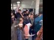 [VIDEO] Estudiantes protestan y denuncian a inspector por abuso sexual en colegio en Alto Hospicio