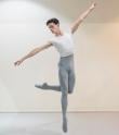 La singular historia del bailarín valdiviano de la Escuela de Ballet del Municipal de Santiago que fue becado por la Ópera de París