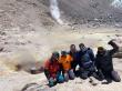 Científicos  logran hazaña: toman muestras de gases y fluidos del volcán Ojos del Salado