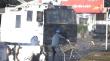 [GALERÍA] Pirotecnia, barricadas y lesionados: violenta protesta de pescadores en Valparaíso