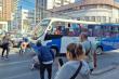 Taxibús atropelló a mujer adulta mayor, que quedó atrapada bajo la máquina, en pleno centro de Antofagasta