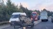 Reportan vehículo volcado en la salida norte de Valdivia