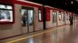 Metro de Santiago prohibirá ingreso de carros, &quot;yeguas&quot; y bultos voluminosos para combatir comercio ilegal