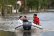 Argentina: gobernador de Buenos Aires culpó a Milei por inundaciones y reclamó fondos para obras