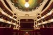 Este jueves se da inicio a la venta de vestuario en el Teatro Municipal de Santiago