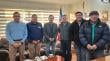 Alcalde de Chonchi sostiene reunión con director regional del IPS para mejorar atención a la comunidad