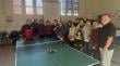 Adultos mayores de Osorno incentivan práctica de tenis de mesa y recaudan fondos para viajar a Iquique