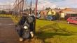Realizan mejoras en la multicancha de Senderos de Alerce
