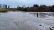 Terrenos se inundan en Río Negro: apuntan a vecino que arrojó escombros al Chifín