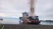 Incendio de barco en Puerto Montt requirió operativo de rescate de un trabajador
