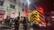Más de 100 bomberos controlaron incendio en bodega de local comercial en Valparaíso