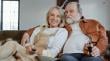 Estudio revela que 7 de cada 10 abuelos en Chile compran por internet y usan streaming