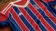 Colo Colo presentó tercera camiseta que mezcla el rojo, azul y blanco