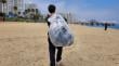 [FOTOS] Más de 80 kilos de desechos se retiraron durante limpieza de playa de Viña