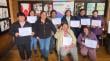 Vecinas del programa Jefas de Hogar de Chonchi participan en taller sobre uso de celulares