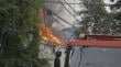 Incendio afecta a fábrica de neumáticos en Pedro Aguirre Cerda