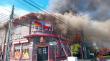 Incendio declarado consume al icónico restaurant Tablón del Ancla de Puerto Montt