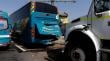 Bus colisionó con camión en la Ruta 5 Norte: auxiliar resultó con lesiones graves en Llay Llay