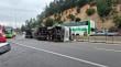 [VIDEO] Camión volcó y chocó con barreras en Ruta 68: bus y furgón también se vieron afectados