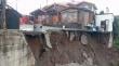 Casa quedó al borde del abismo tras derrumbe en Quellón