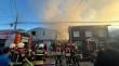Complicado incendio enfrentaron Bomberos de Puerto Montt en casa que albergaba tres viviendas