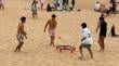 Spikeball: el curioso juego que se toma este verano algunas playas de la Región de Valparaíso