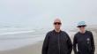[VIDEO] Pet Shop Boys disfruta de un paseo por la playa previo a su show en el Festival de Viña